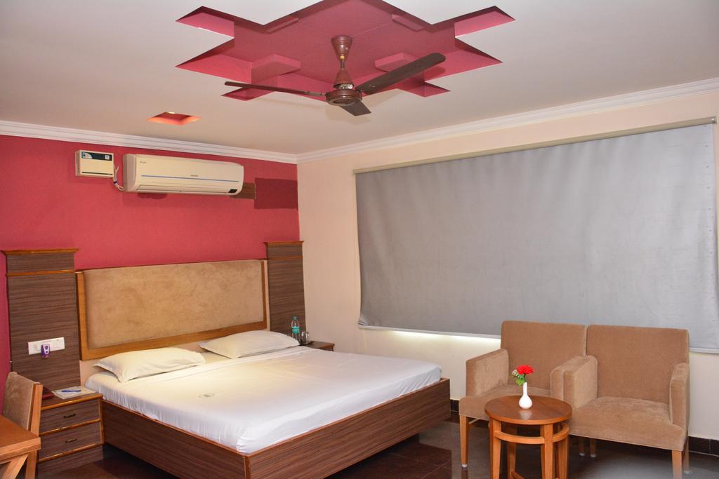 Hotel Pams Mayiladuthurai Exterior foto
