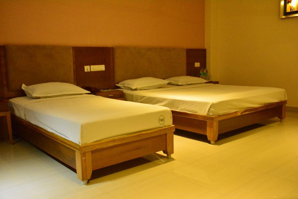 Hotel Pams Mayiladuthurai Exterior foto
