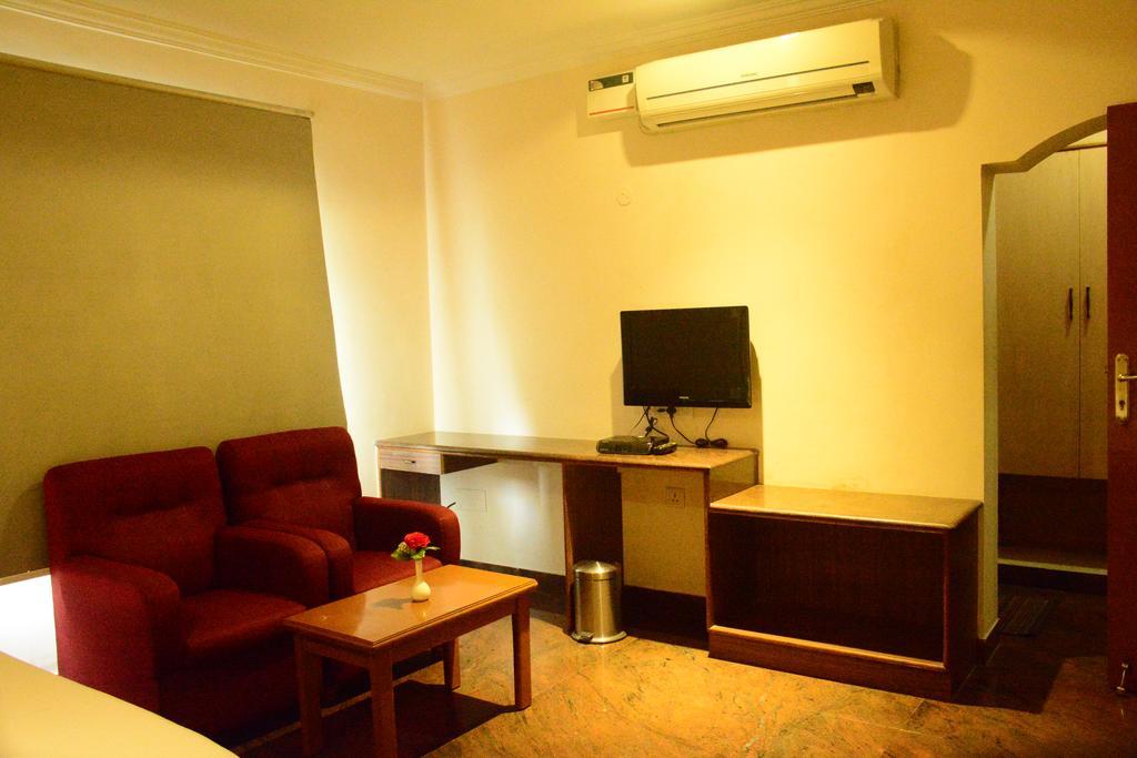Hotel Pams Mayiladuthurai Exterior foto