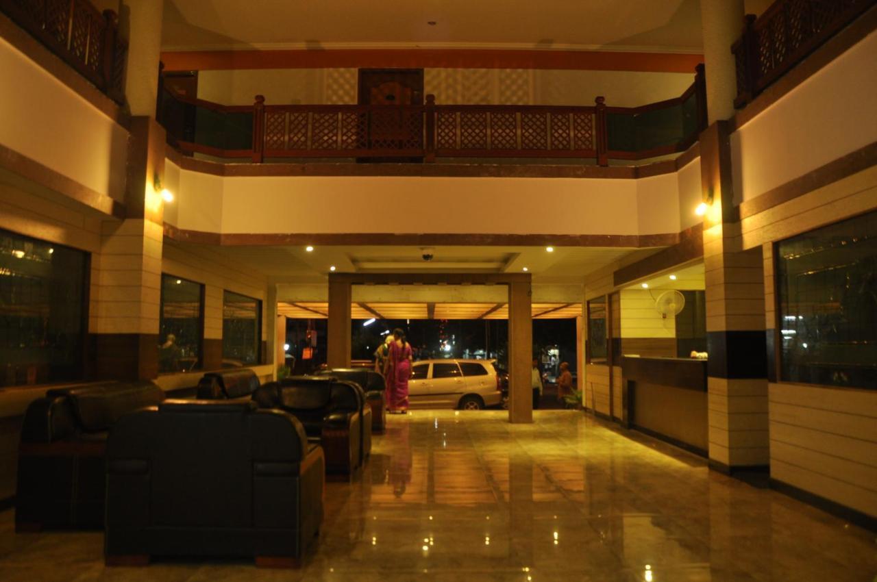 Hotel Pams Mayiladuthurai Exterior foto