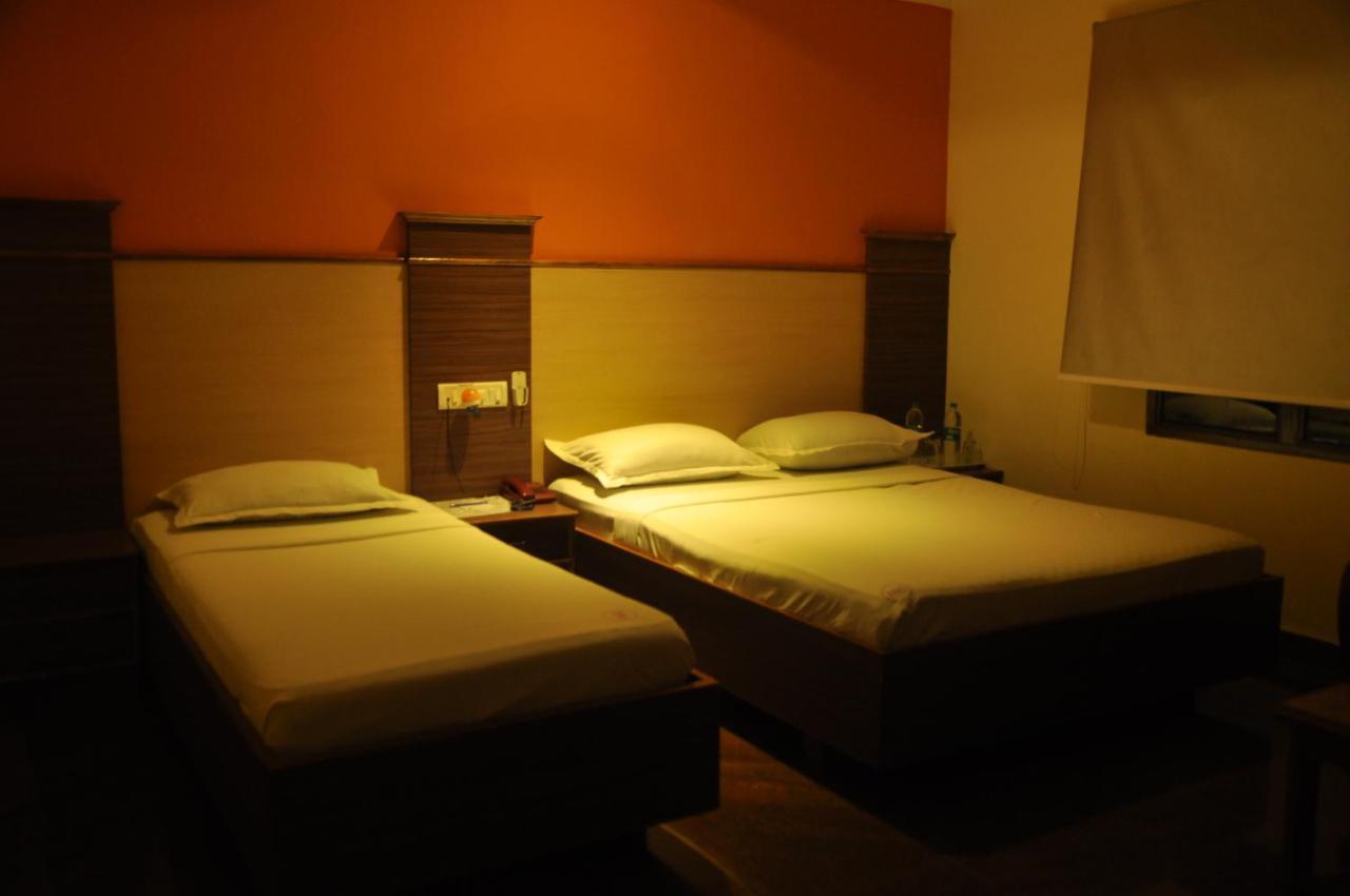Hotel Pams Mayiladuthurai Exterior foto