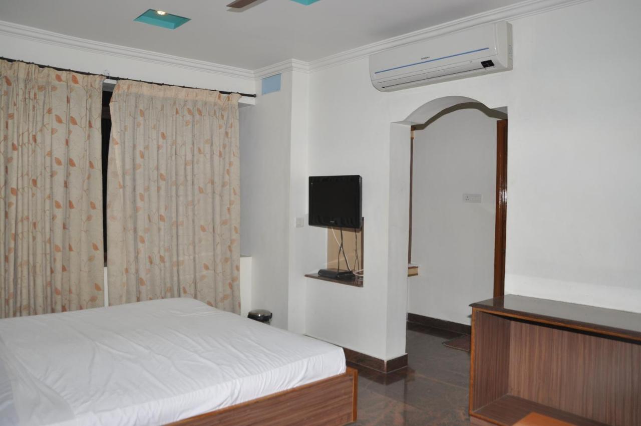 Hotel Pams Mayiladuthurai Exterior foto