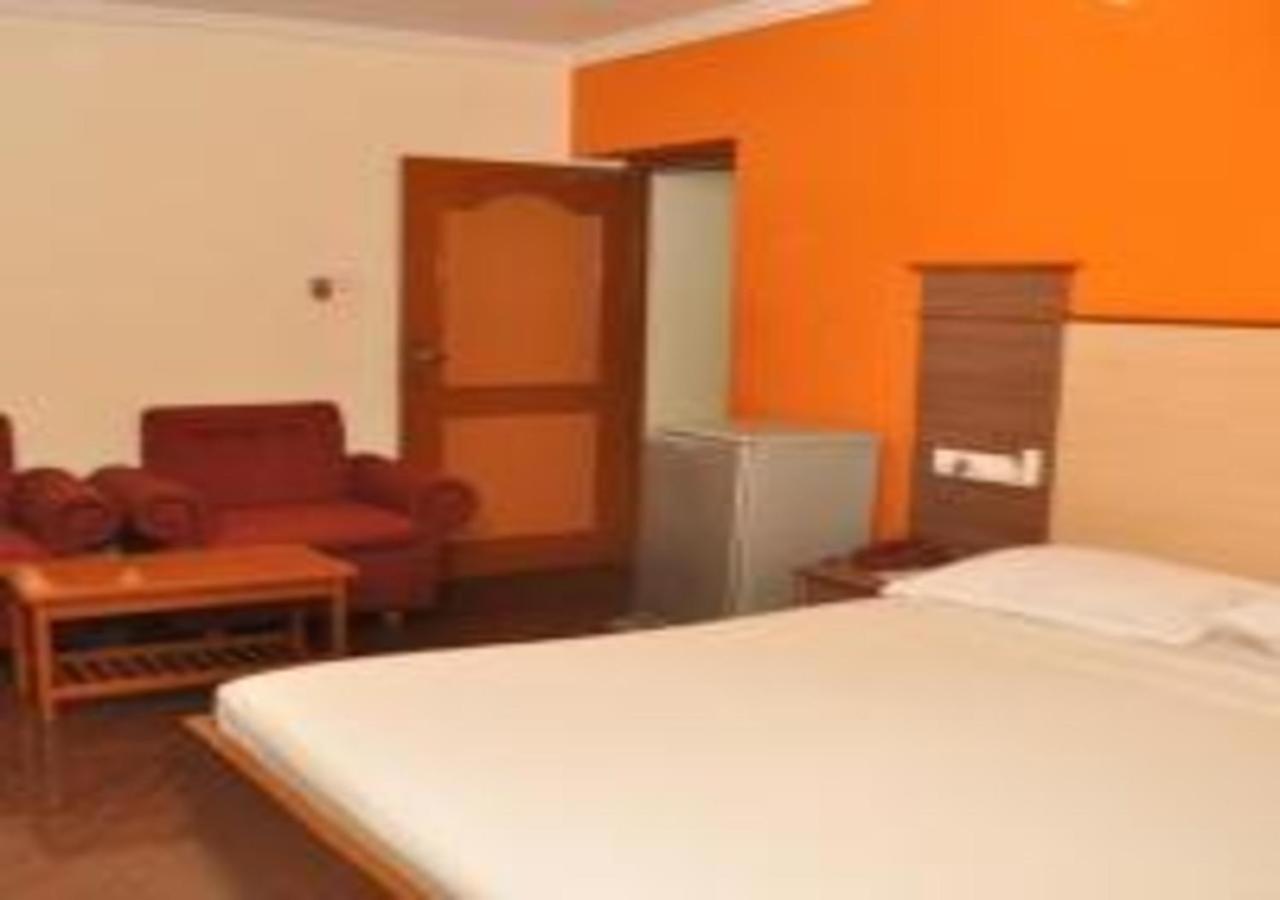 Hotel Pams Mayiladuthurai Exterior foto